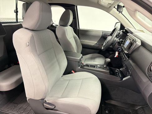 Used 2018 Toyota Tacoma SR w/ SR Convenience Package image 30