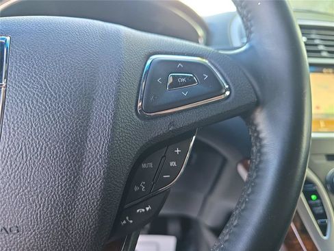 Used 2016 Lincoln MKX Reserve w/ Luxury Package FWD image 26