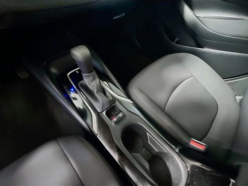 Used 2020 Toyota Corolla LE image 25