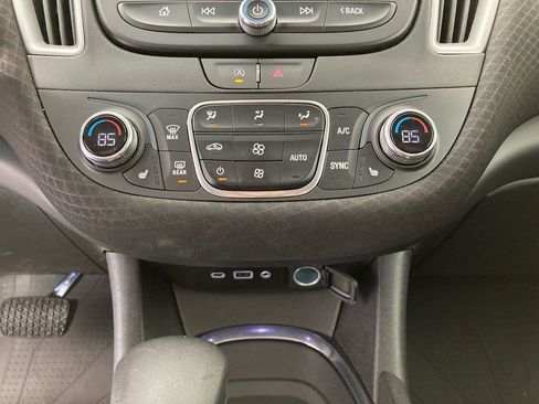 Used 2023 Chevrolet Malibu LT image 11