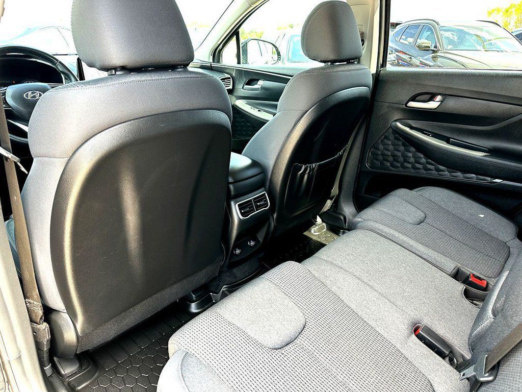 Used 2023 Hyundai Santa Fe SEL FWD image 22