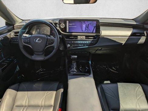 Used 2024 Lexus ES 300h w/ Accessory Package (Z2) FWD image 18