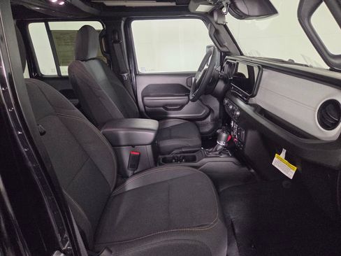 Used 2026 Jeep Wrangler Unlimited Sport AWD/4WD image 32
