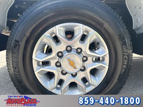 Used 2025 Chevrolet Silverado 3500 LT w/ Convenience Package AWD/4WD image 5