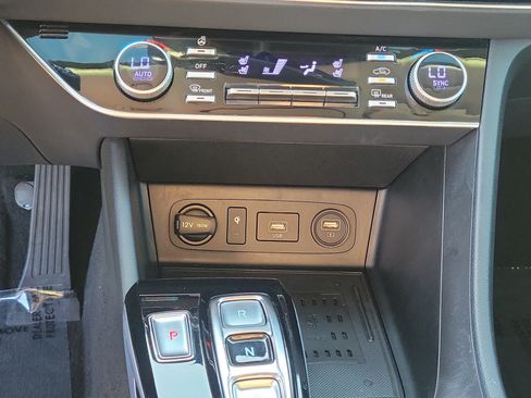 Used 2022 Hyundai Sonata Limited FWD image 22