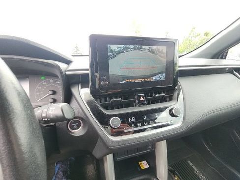 Used 2023 Toyota Corolla Cross AWD Hybrid image 29