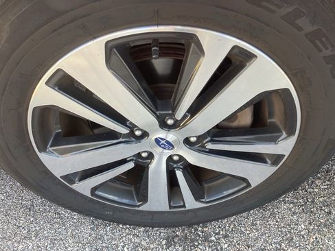 Used 2019 Subaru Outback 2.5i Limited image 11