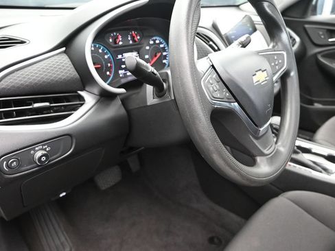 Used 2024 Chevrolet Malibu LT FWD image 12