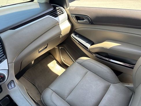 Used 2019 GMC Yukon SLT image 14