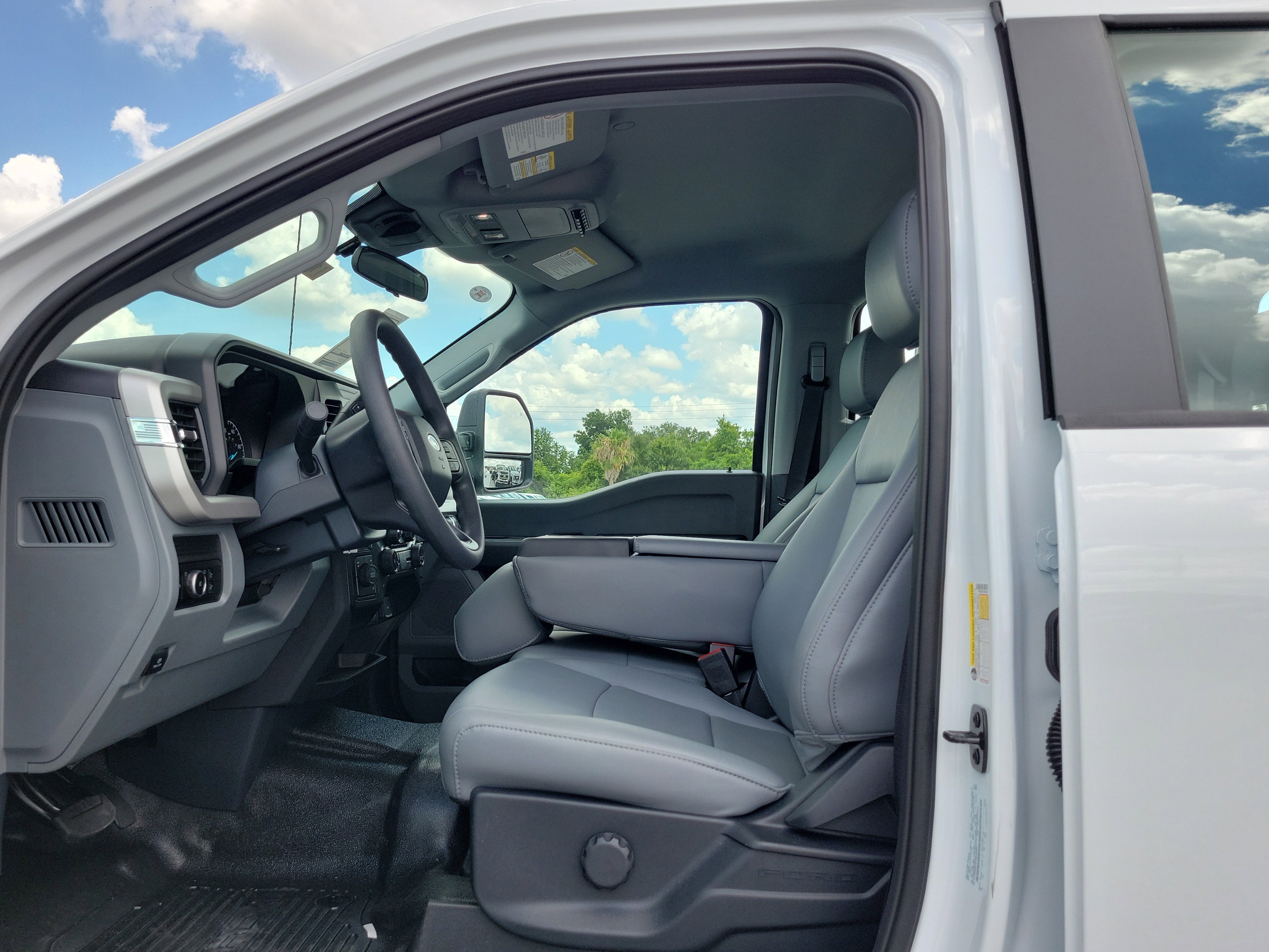New 2026 Ford F350 XL AWD/4WD image 17