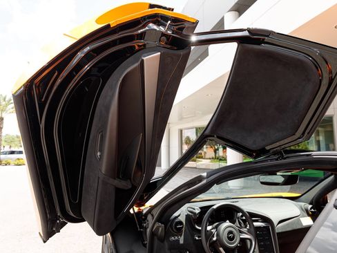 New 2027 McLaren 750S RWD image 54