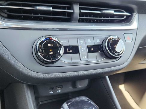 New 2026 Buick Envista Sport Touring FWD image 21