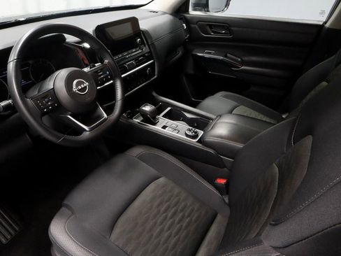 Certified 2025 Nissan Pathfinder SV AWD/4WD image 23