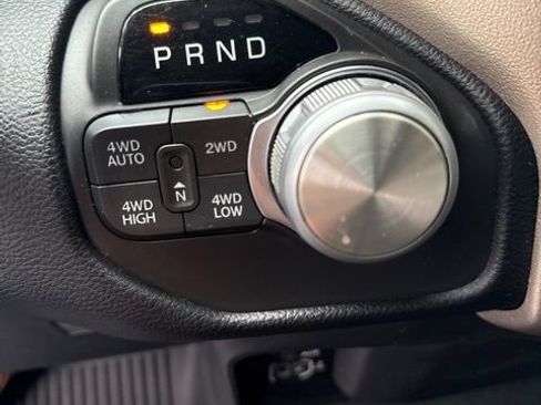 Used 2019 RAM 1500 Laramie AWD/4WD image 6