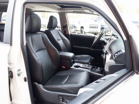 Used 2023 Toyota 4Runner Limited AWD/4WD image 23