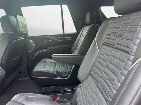 Used 2024 Cadillac Escalade Sport Platinum w/ LPO, Floor Liner Package AWD/4WD image 9