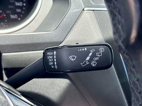 Used 2019 Volkswagen Tiguan SE FWD image 31