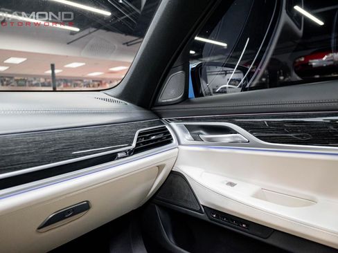 Used 2021 BMW 750i xDrive w/ Executive Package image 79