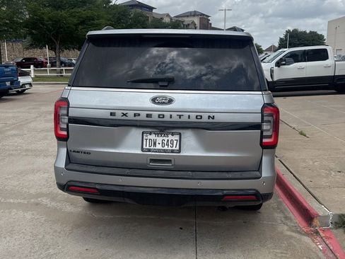 Used 2023 Ford Expedition Limited RWD image 3