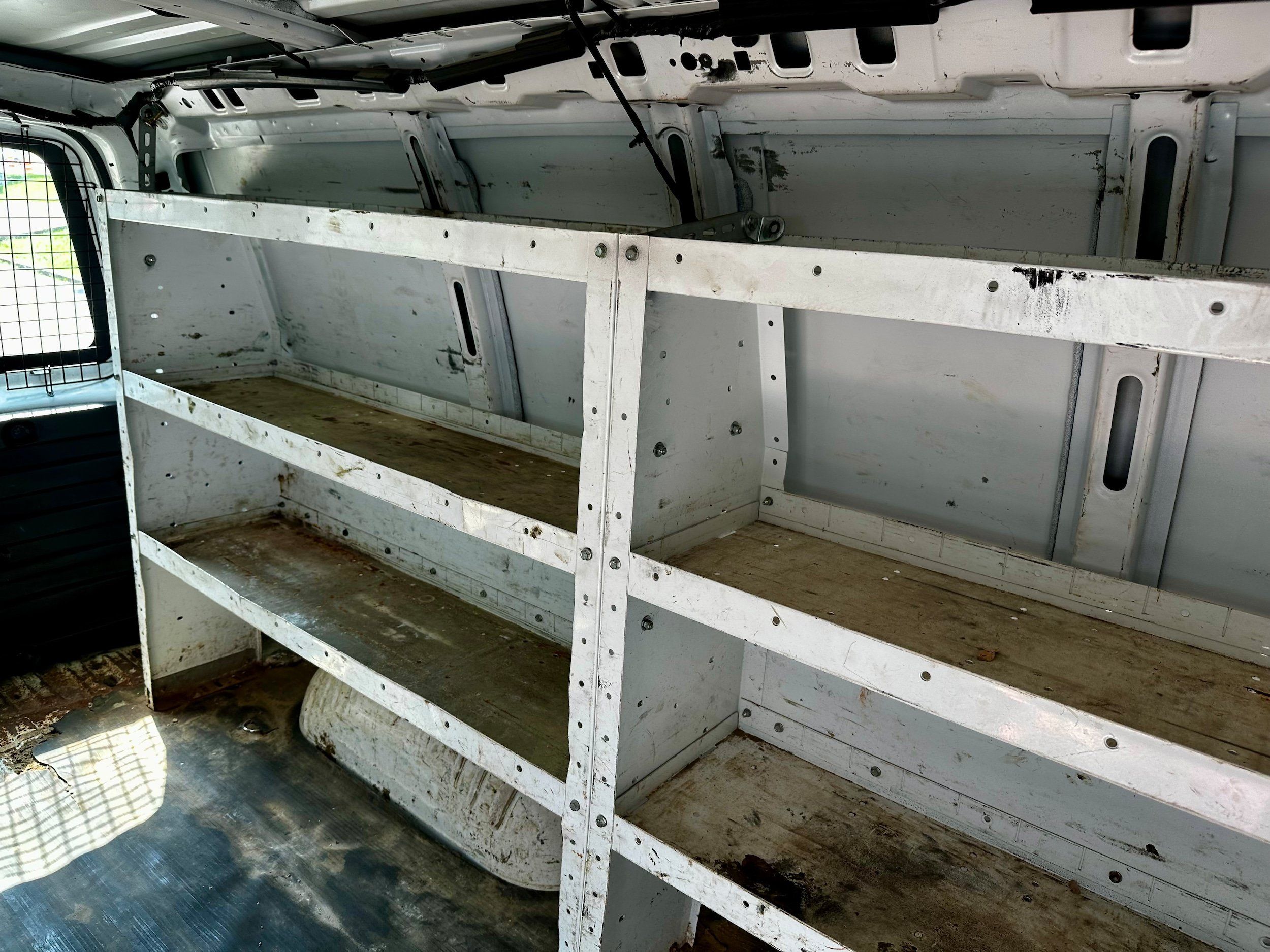 Used 2017 Chevrolet Express 2500 RWD image 13