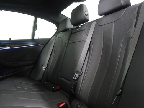 Used 2023 BMW 530i w/ Executive Package image 11