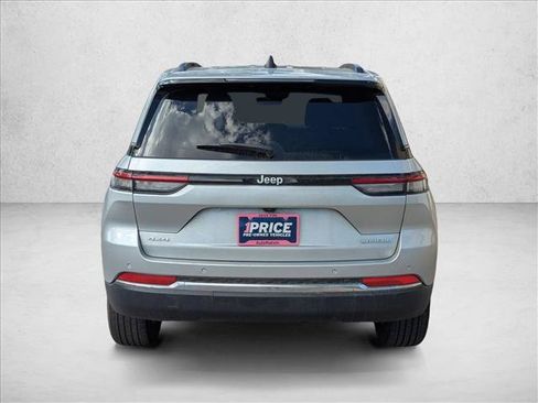 Used 2025 Jeep Grand Cherokee Laredo X w/ Luxury Tech Group I AWD/4WD image 6