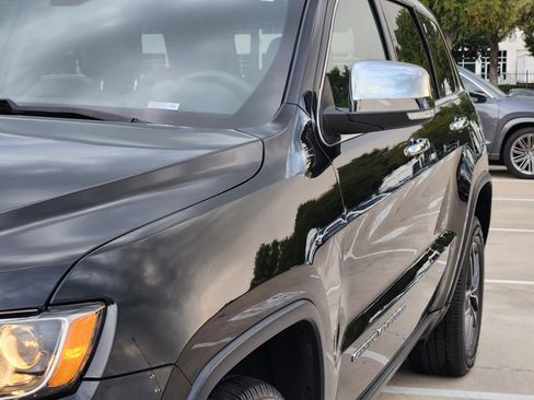 Used 2019 Jeep Grand Cherokee Limited AWD/4WD image 10