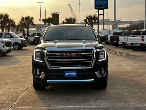Used 2023 GMC Yukon SLT image 2