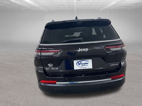 Used 2022 Jeep Grand Cherokee L Limited w/ Luxury Tech Group II image 11