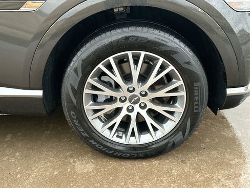 Used 2024 Genesis GV80 2.5T AWD/4WD image 10
