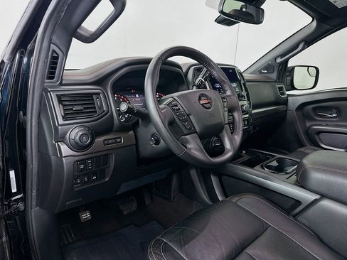 Used 2021 Nissan Titan PRO-4X w/ Pro-4x Convenience Package image 9
