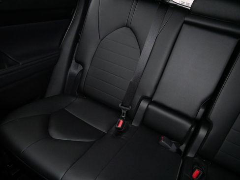 Certified 2026 Toyota Highlander XLE image 12