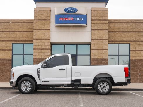 New 2026 Ford F350 XL w/ XL Chrome Package RWD image 9