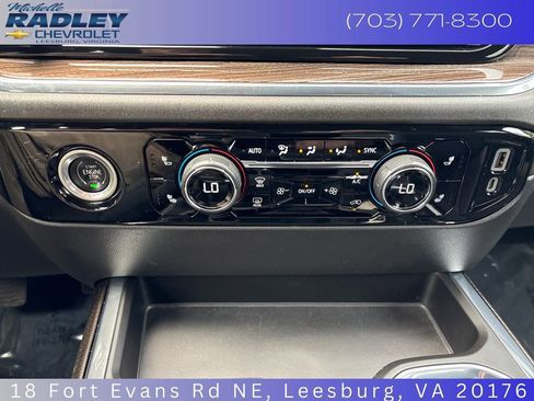 Used 2023 Chevrolet Silverado 1500 RST AWD/4WD image 18