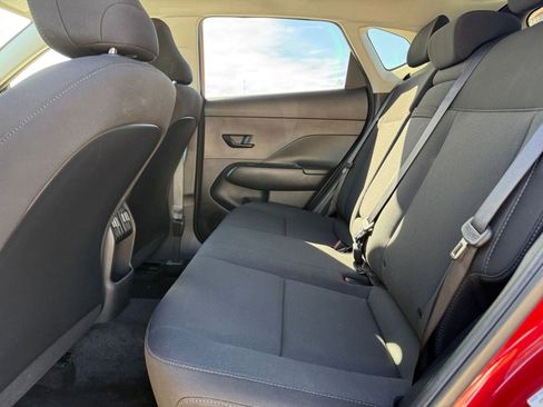 Used 2025 Hyundai Kona SEL image 25