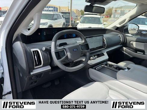 Used 2025 Ford Expedition Max Active AWD/4WD image 18