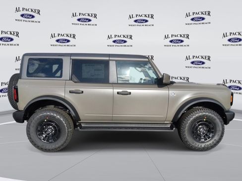 New 2026 Ford Bronco Outer Banks image 6