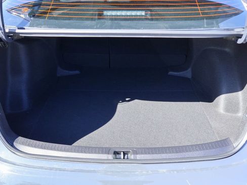 Used 2025 Toyota Corolla SE image 24