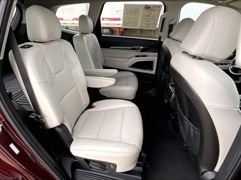 Used 2022 Kia Telluride S FWD image 26
