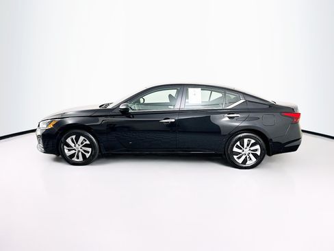 Used 2024 Nissan Altima 2.5 S FWD image 4