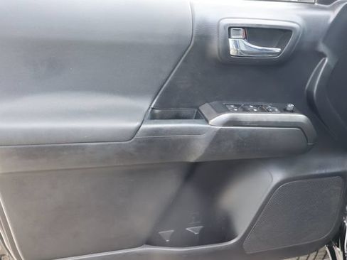 Used 2021 Toyota Tacoma TRD Sport RWD image 13