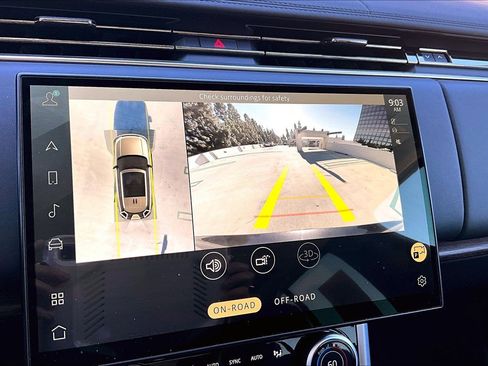 Used 2023 Land Rover Range Rover SE image 26