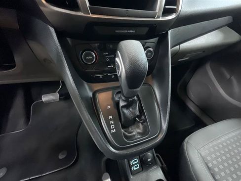 Used 2022 Ford Transit Connect XLT FWD image 16