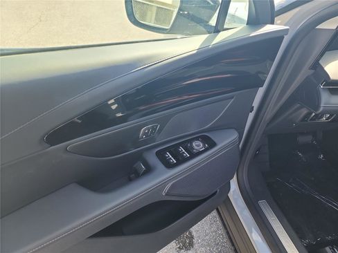 New 2026 Lincoln Nautilus Premier image 12