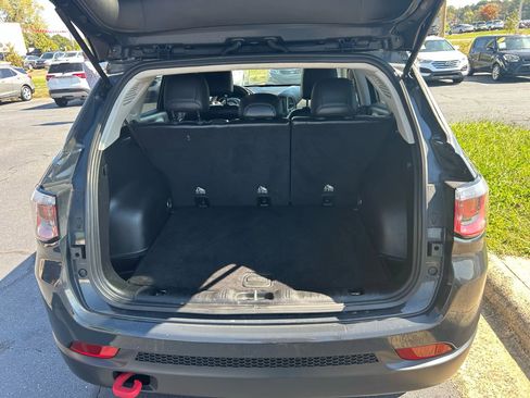 Used 2018 Jeep Compass Trailhawk w/ Cold Weather Group image 18