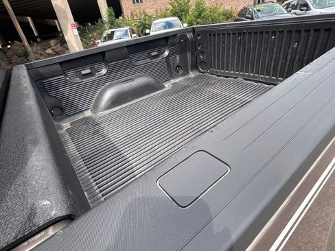 Used 2015 GMC Sierra 1500 SLE w/ SLE Value Package AWD/4WD image 9