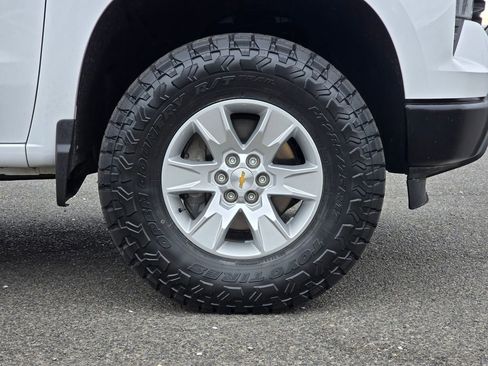 Used 2024 Chevrolet Silverado 1500 W/T w/ WT Value Package image 9