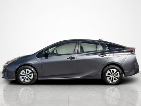 Certified 2016 Toyota Prius Two image 2
