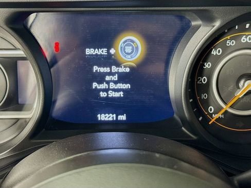Used 2025 Jeep Wrangler Unlimited Rubicon AWD/4WD image 15