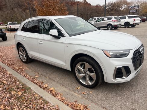 Used 2022 Audi Q5 2.0T Premium Plus image 3